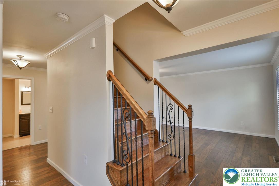 2811 Kingsview Avenue Easton, PA 18045 - Photo 4 of 76