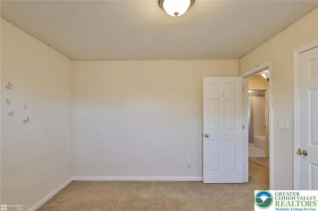 $3,200 | 2811 Kingsview Avenue, Easton, PA 18045