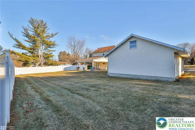 $3,200 | 2811 Kingsview Avenue, Easton, PA 18045