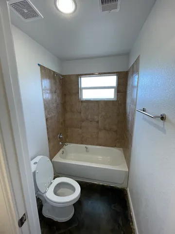 $1,350 | 410 Sugar Haven, Unit A, Kendleton, TX 77451