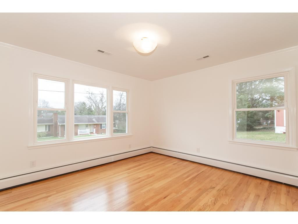 122 Friendly Road Burlington, NC 27217 - Photo 18 of 24 Gallery Image 18