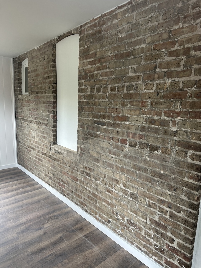 8634 South Carpenter Street Chicago, IL 60620 - Photo 17 of 28 a bathroom with a shower