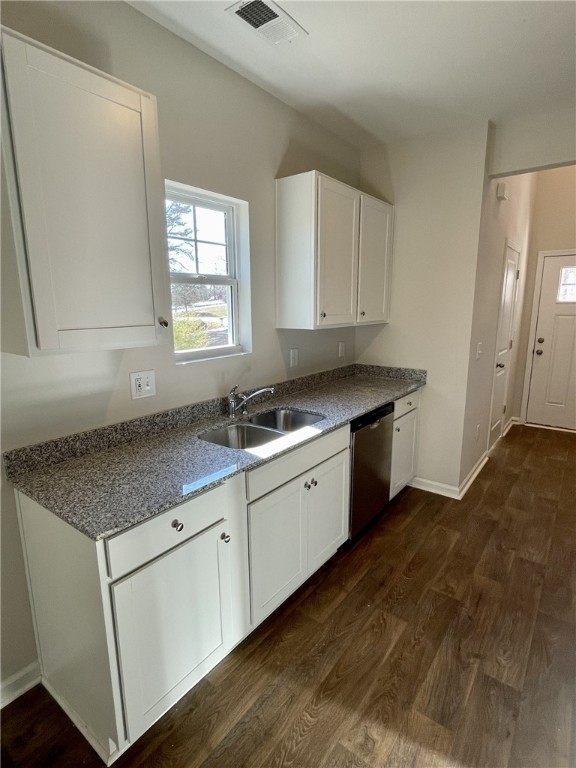 11110 Watson Drive, Unit B Seneca, SC 29672 - Photo 4 of 14 kitchen