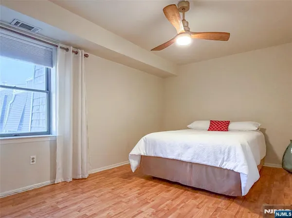 $1,995 | 700 Schuyler Avenue, Unit A21, Kearny, NJ 07032