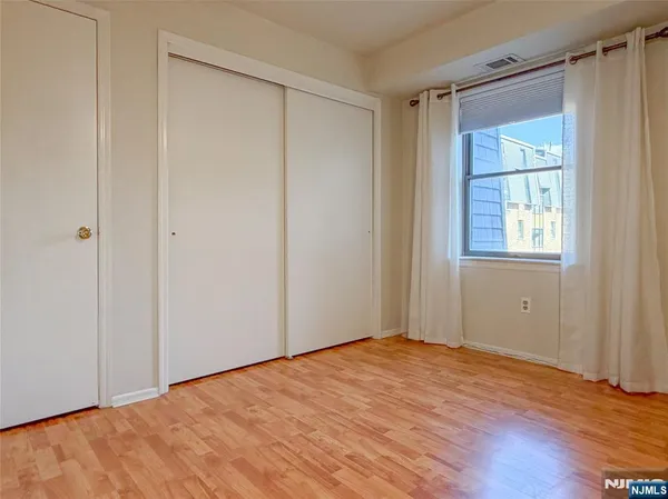 $1,995 | 700 Schuyler Avenue, Unit A21, Kearny, NJ 07032