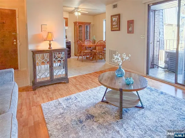 $1,995 | 700 Schuyler Avenue, Unit A21, Kearny, NJ 07032