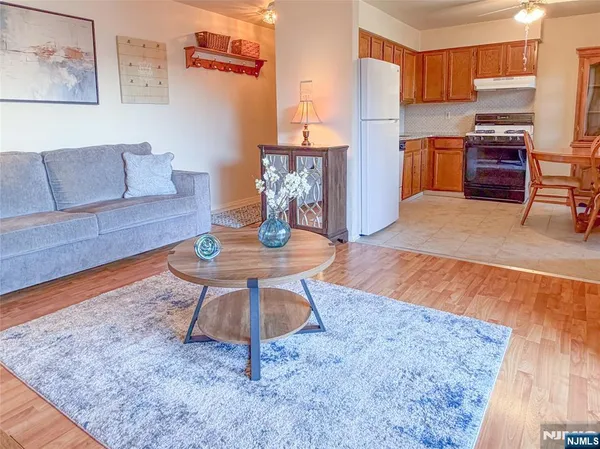 $1,995 | 700 Schuyler Avenue, Unit A21, Kearny, NJ 07032