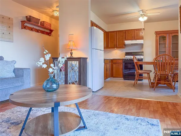 $1,995 | 700 Schuyler Avenue, Unit A21, Kearny, NJ 07032