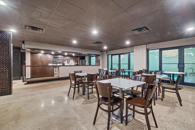 $1,650 | 270 East Highland Avenue, Unit 632, Milwaukee, WI 53202