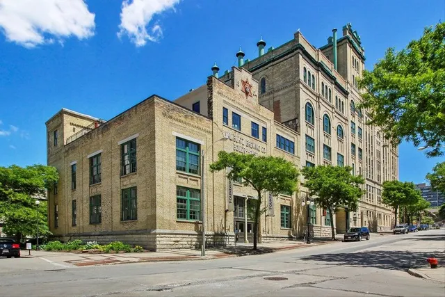 $1,650 | 270 East Highland Avenue, Unit 632, Milwaukee, WI 53202