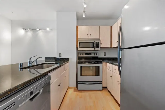 $1,650 | 270 East Highland Avenue, Unit 632, Milwaukee, WI 53202