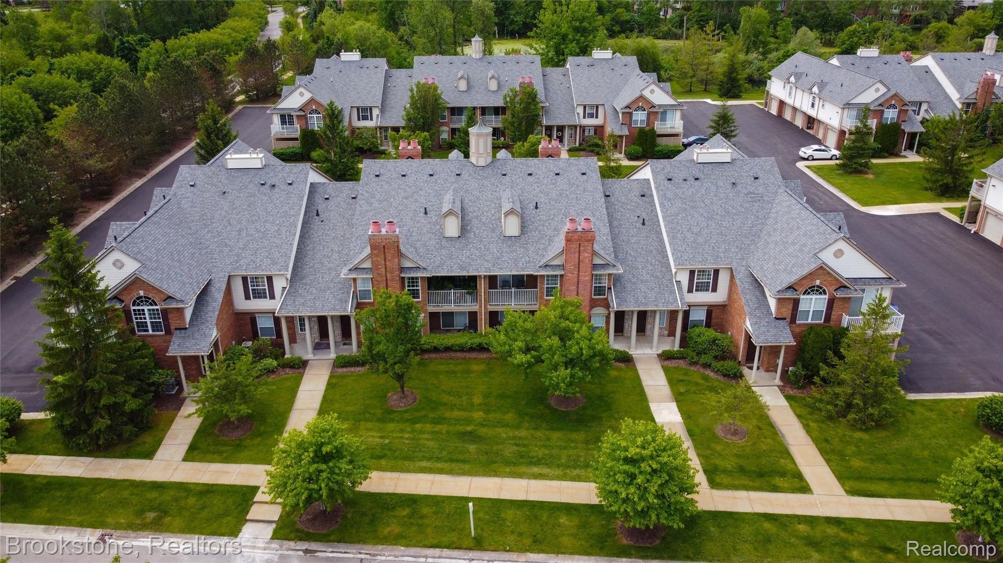 3572 Tremonte Circle Rochester, MI 48306 - Photo 6 of 55 house_tremonte-4.jpg