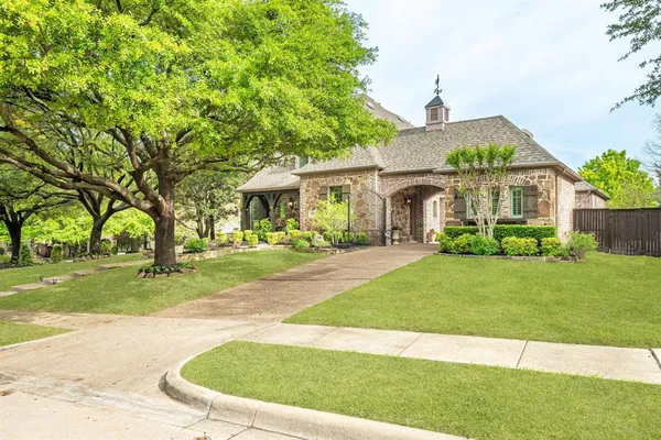 $1,027,000 | 4408 Glenshire Court, McKinney, TX 75072