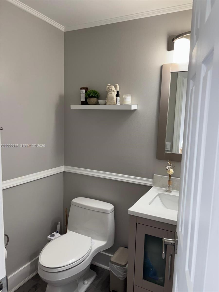 15891 Southwest 76th Street Miami, FL 33193 - Photo 13 of 35