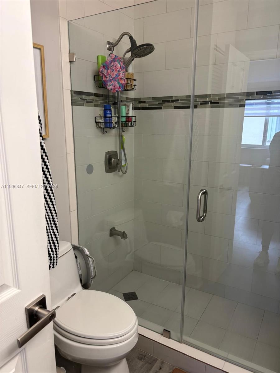 15891 Southwest 76th Street Miami, FL 33193 - Photo 27 of 35