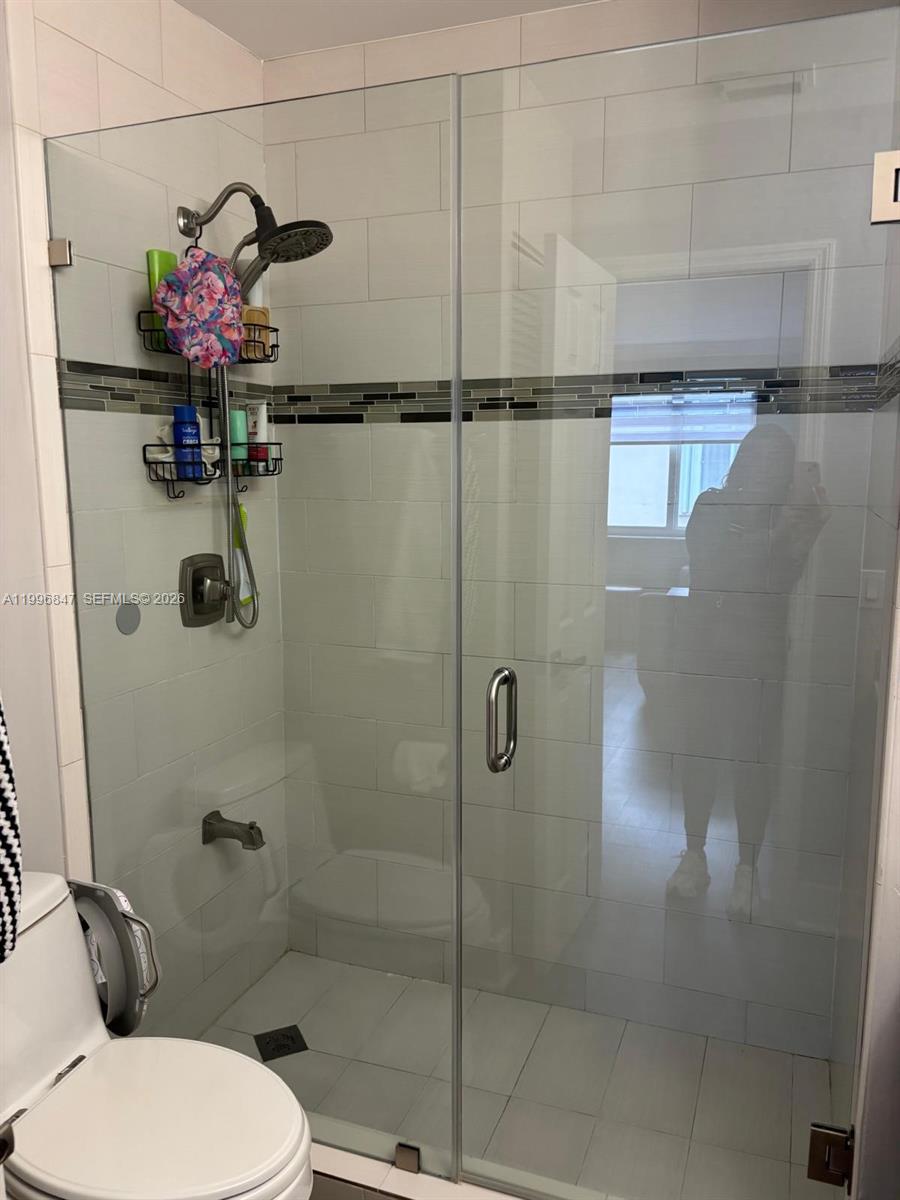 15891 Southwest 76th Street Miami, FL 33193 - Photo 29 of 35