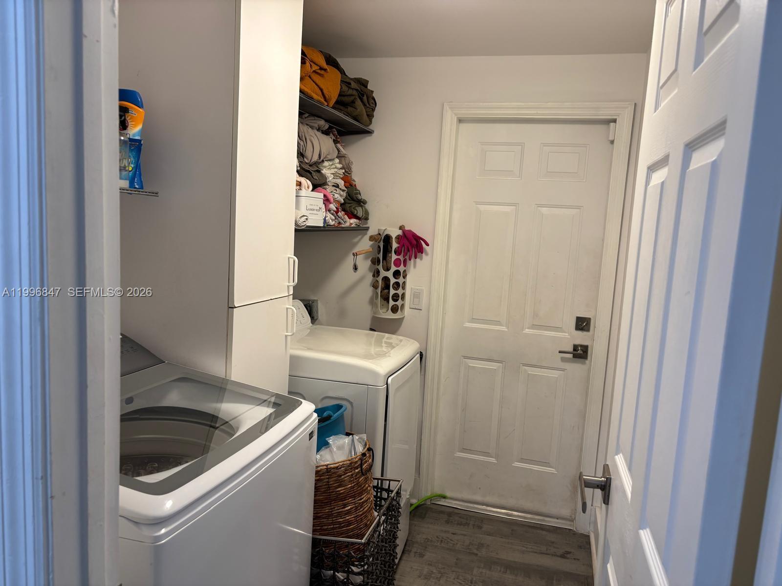 15891 Southwest 76th Street Miami, FL 33193 - Photo 30 of 35