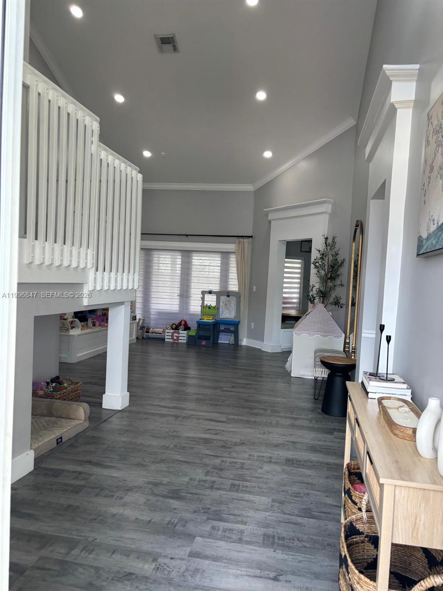 15891 Southwest 76th Street Miami, FL 33193 - Photo 3 of 35