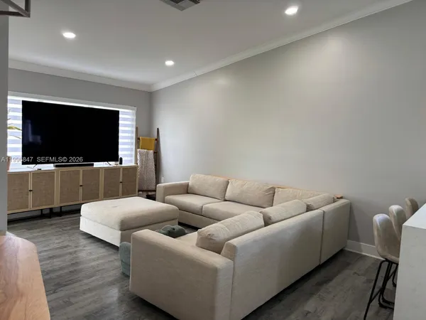 $850,000 | 15891 Southwest 76th Street, Miami, FL 33193