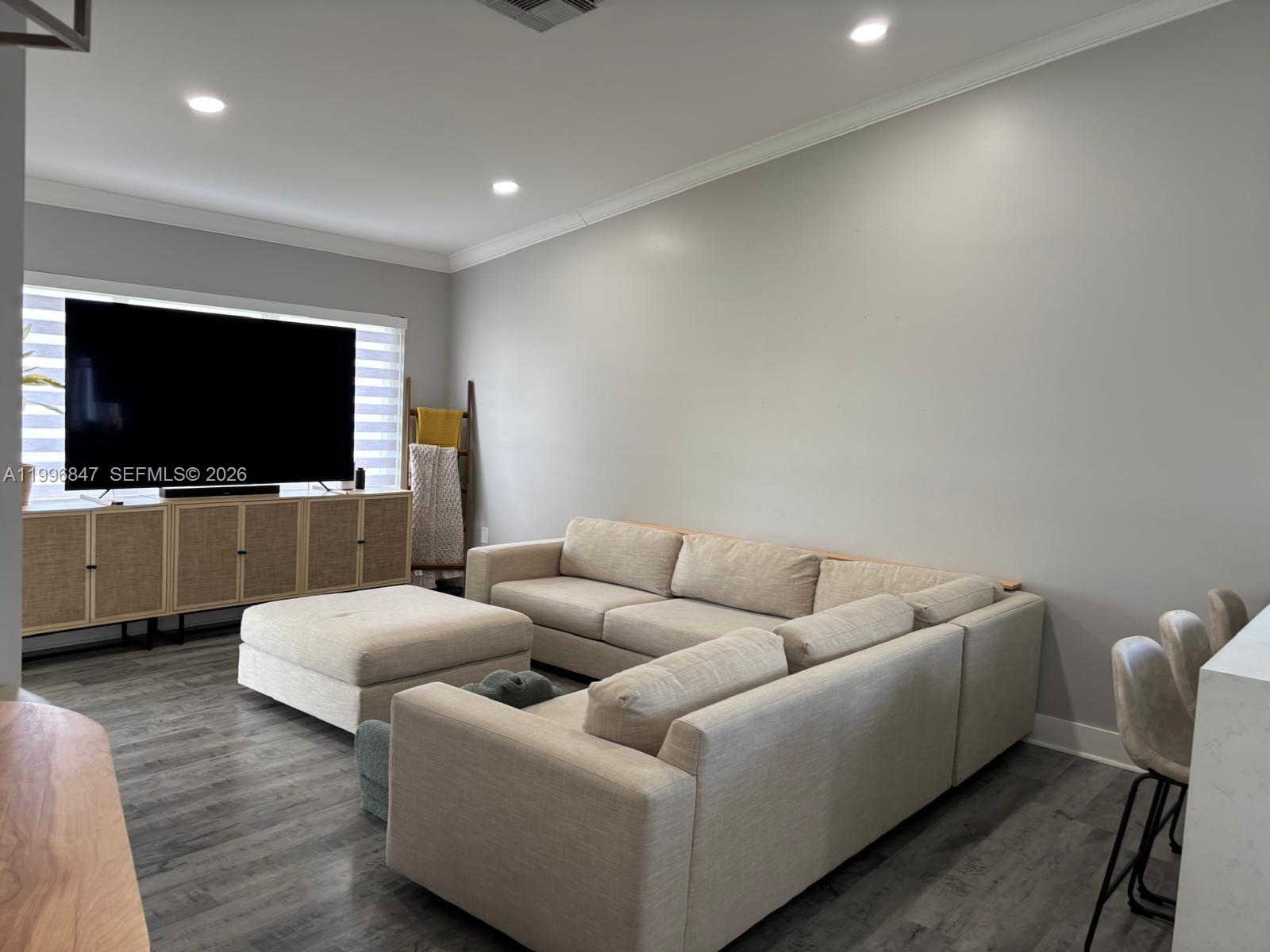 15891 Southwest 76th Street Miami, FL 33193 - Photo 5 of 35