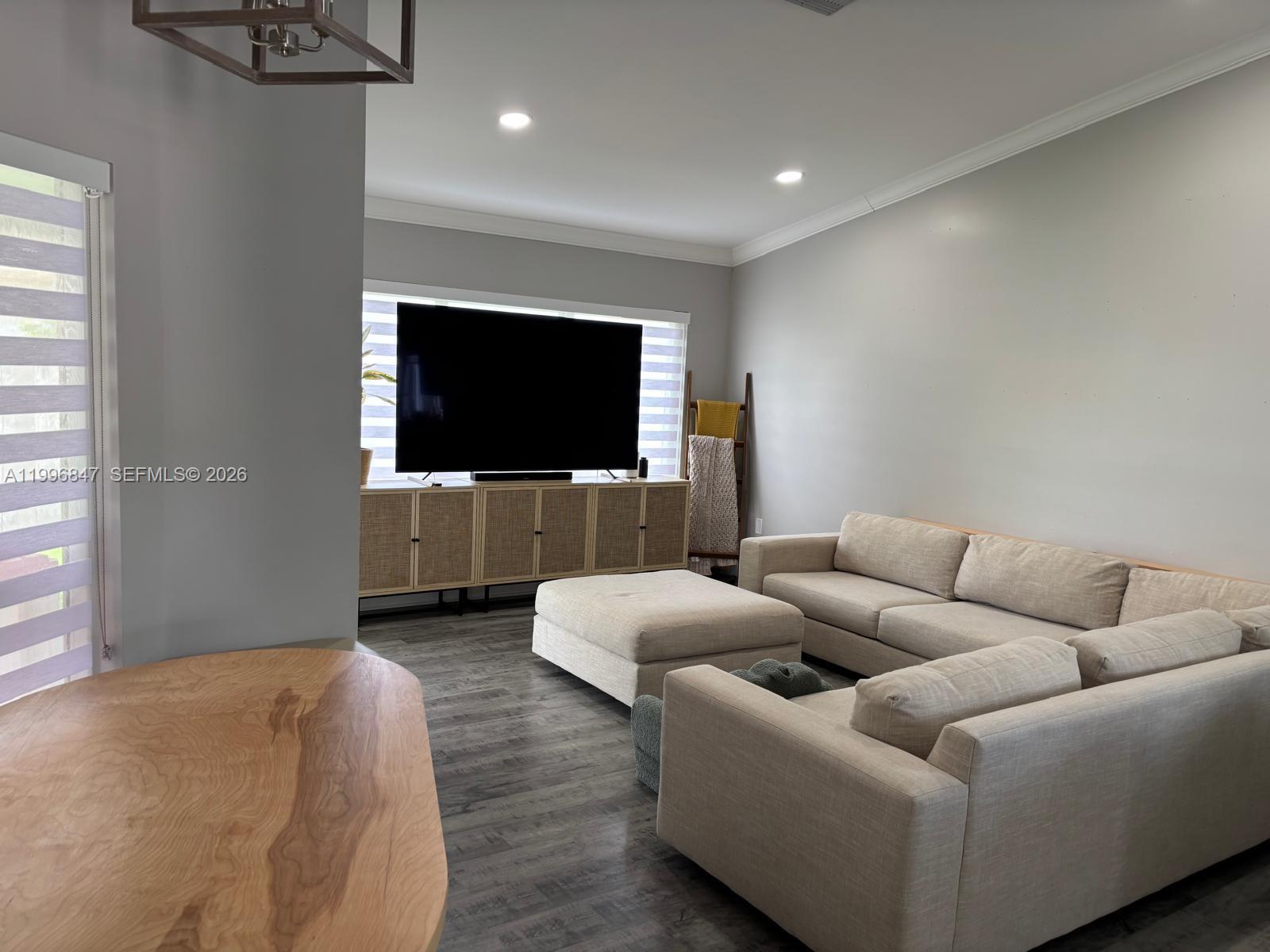 15891 Southwest 76th Street Miami, FL 33193 - Photo 6 of 35