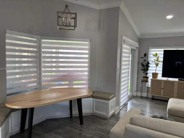 $850,000 | 15891 Southwest 76th Street, Miami, FL 33193