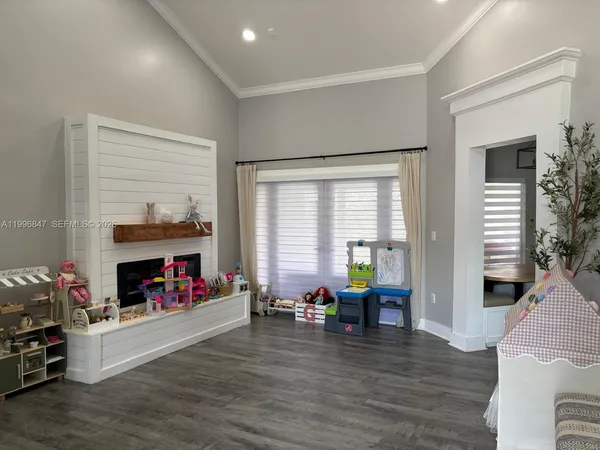 $850,000 | 15891 Southwest 76th Street, Miami, FL 33193
