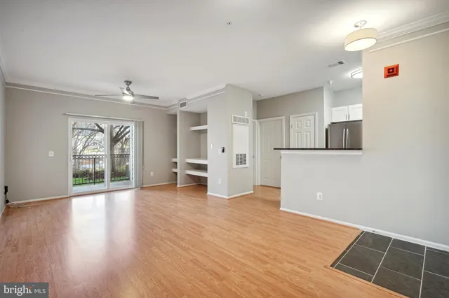 $2,000 | 1601 Spring Gate Dr., Unit 1106, McLean, VA 22102