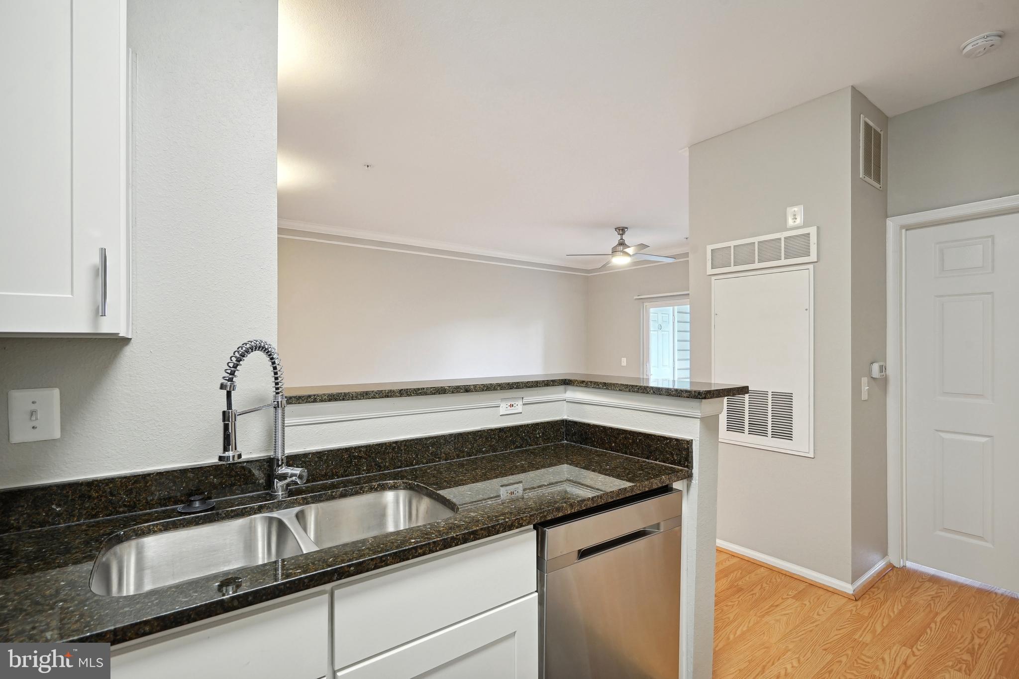 1601 Spring Gate Dr., Unit 1106 McLean, VA 22102 - Photo 7 of 20