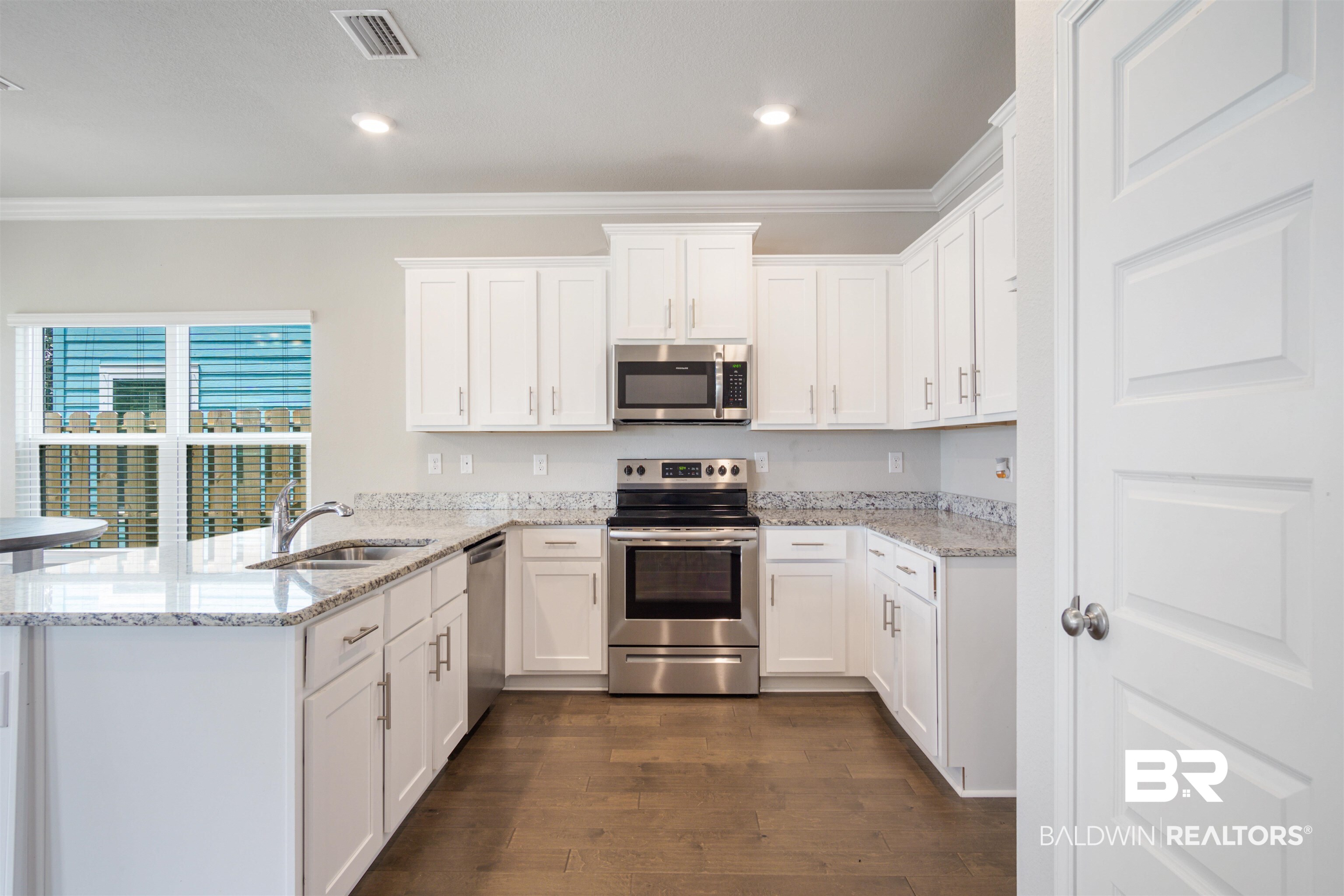 23916 Cottage Loop Orange Beach, AL 36561 - Photo 4 of 28