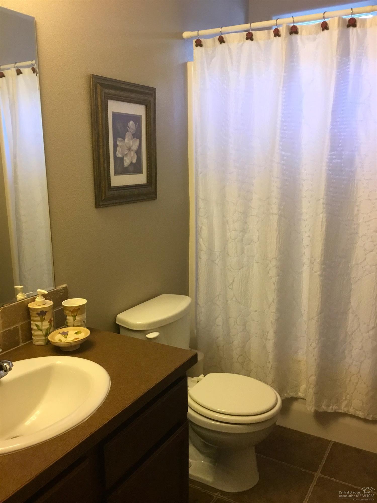2823 Northeast Spring Water Place Bend, OR 97701 - Photo 15 of 23 Gallery Image 15