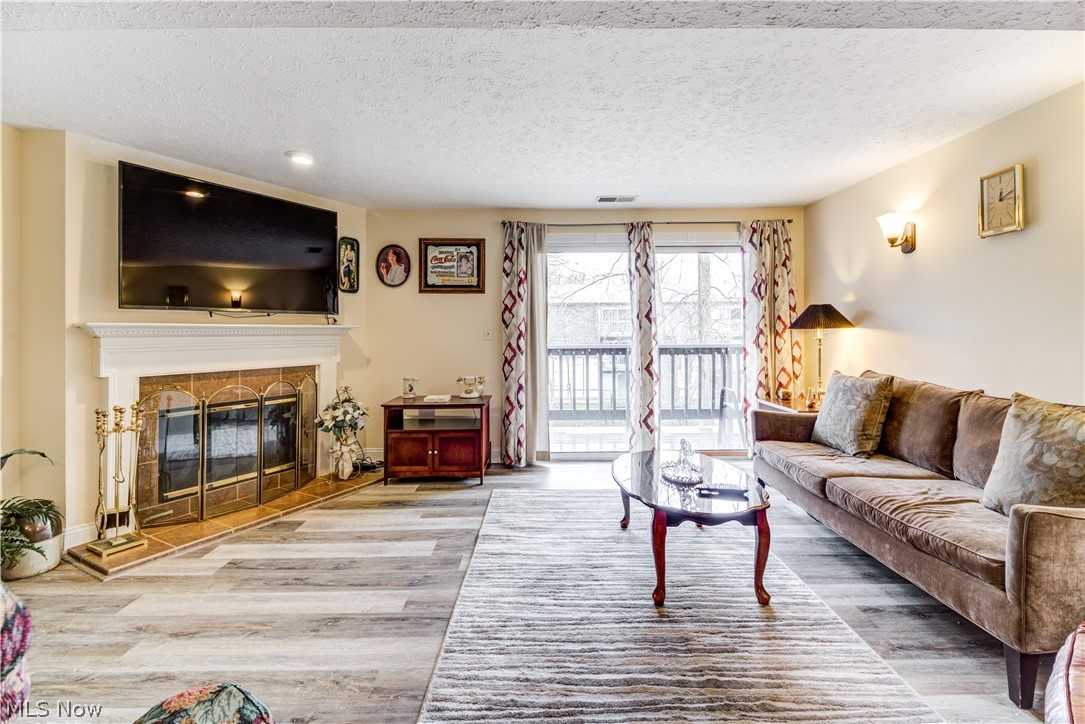 4750 Oak Point Road, Unit 202 Lorain, OH 44053 - Photo 8 of 28 Gallery Image 8