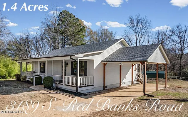 $255,000 | 3189 South Red Banks Road, Byhalia, MS 38611
