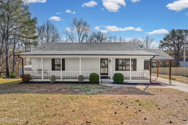 $255,000 | 3189 South Red Banks Road, Byhalia, MS 38611