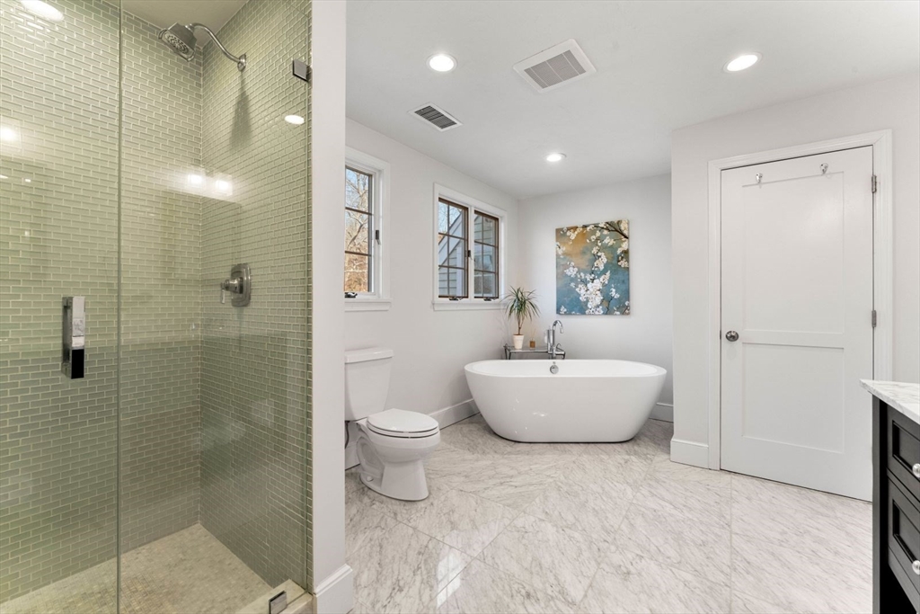 10 Franklin Rodgers Road Hingham, MA 02043 - Photo 20 of 31 a bathroom with a bathtub toilet and shower