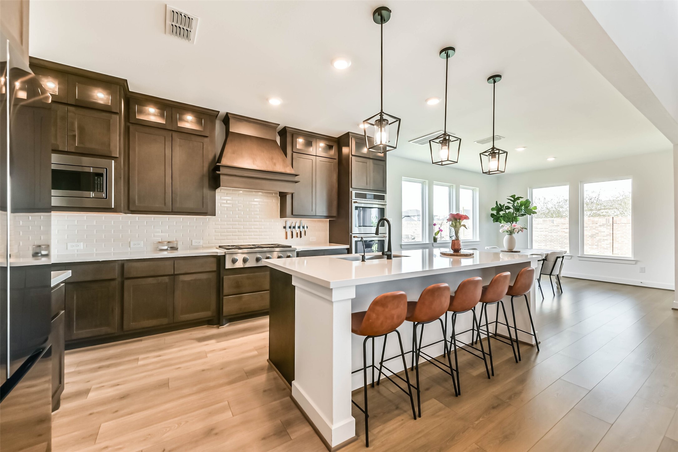1612 Dayton Rdg Circle Friendswood, TX 77546 - Photo 13 of 50