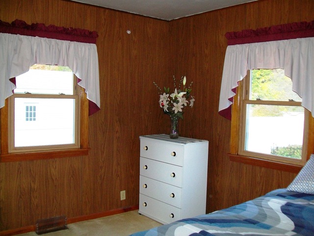 19419 Wolf Road Mokena, IL 60448 - Photo 8 of 19 a view of an entryway with a mirror