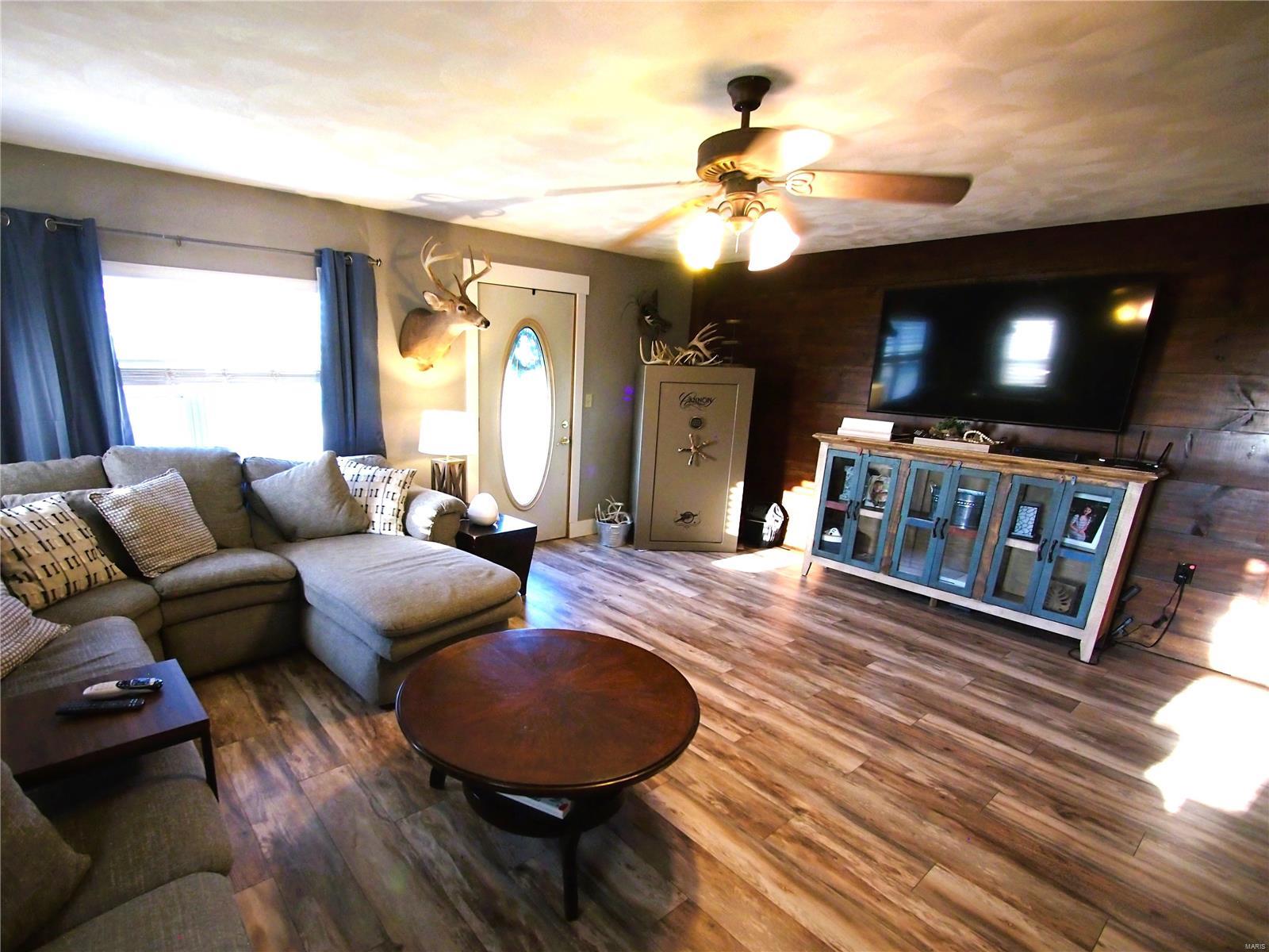 7026 Press Road Freeburg, IL 62243 - Photo 4 of 20