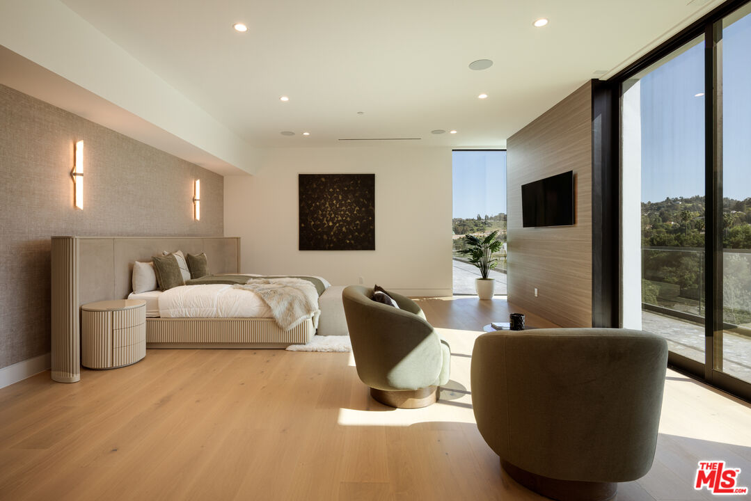 15834 High Knoll Road Encino, CA 91436 - Photo 23 of 53 Gallery Image 23