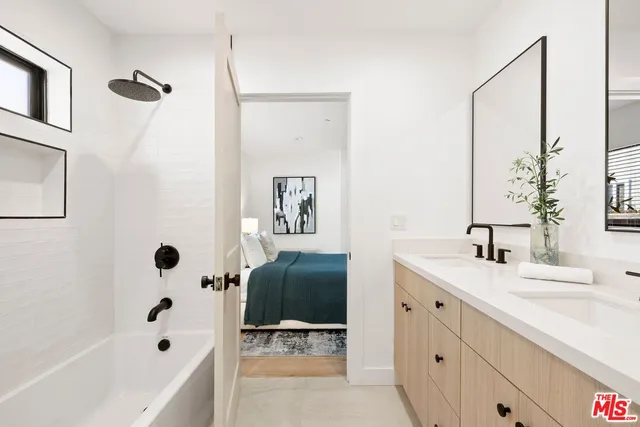 $1,279,000 | 20109 Archwood Street, Winnetka, CA 91306