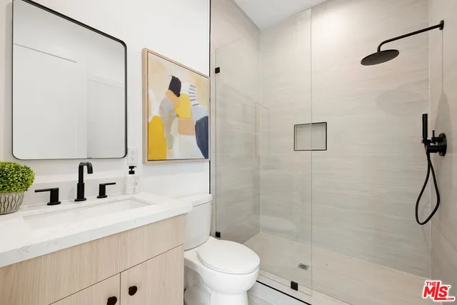 $1,279,000 | 20109 Archwood Street, Winnetka, CA 91306