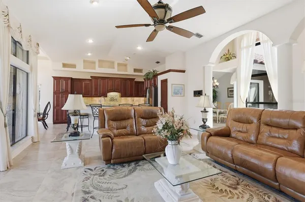$995,000 | 4221 Escondito Circle, Sarasota, FL 34238