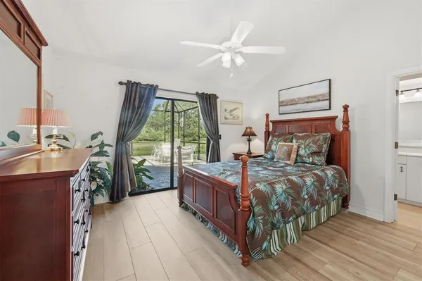 $995,000 | 4221 Escondito Circle, Sarasota, FL 34238