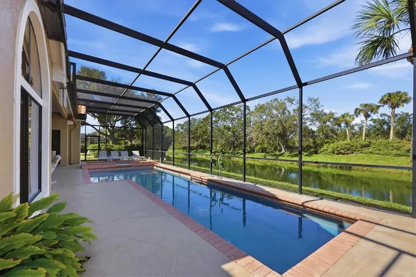 $995,000 | 4221 Escondito Circle, Sarasota, FL 34238