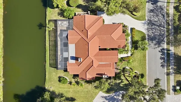 $995,000 | 4221 Escondito Circle, Sarasota, FL 34238
