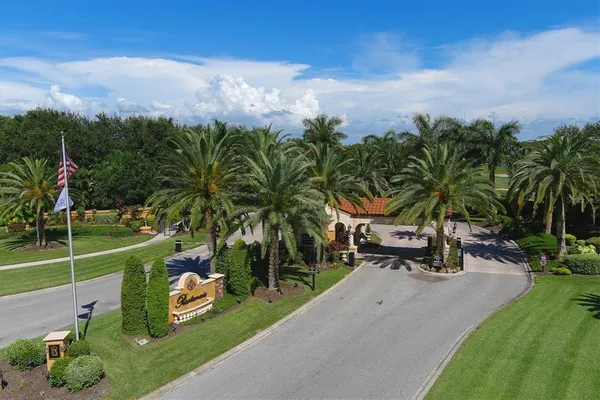 $995,000 | 4221 Escondito Circle, Sarasota, FL 34238