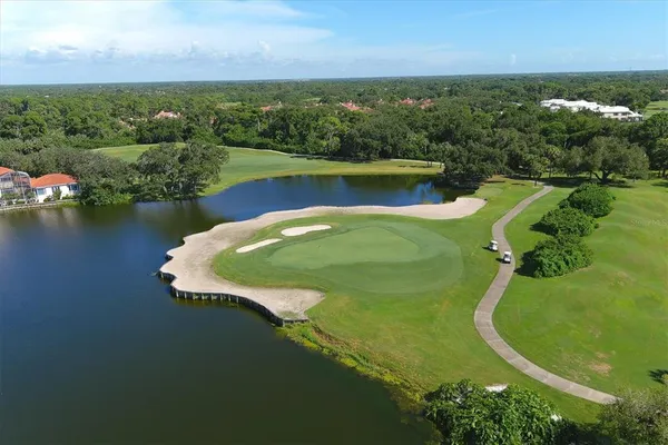 $995,000 | 4221 Escondito Circle, Sarasota, FL 34238