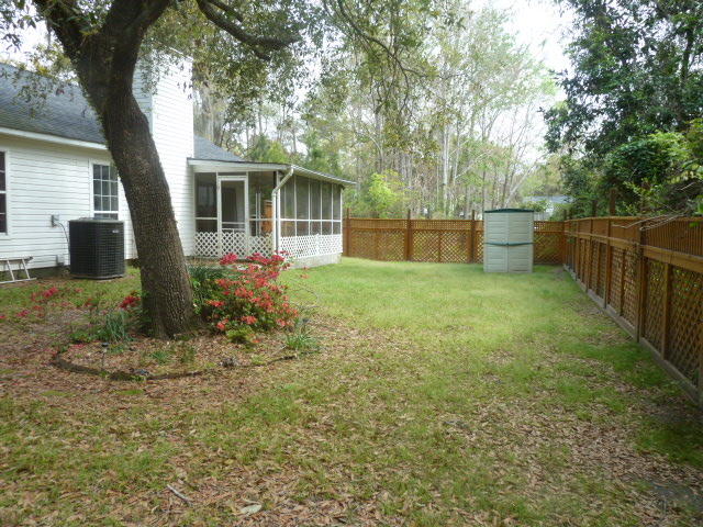 2419 Castlereagh Road Charleston, SC 29414 - Photo 4 of 29 2914 castlereagh back yard 2