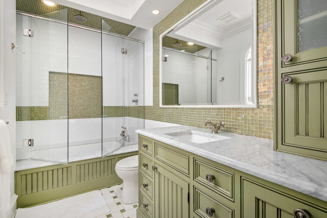 1746 West Surf Street Chicago, IL 60657 - Photo 30 of 37 a bathroom with a sink a toilet and shower