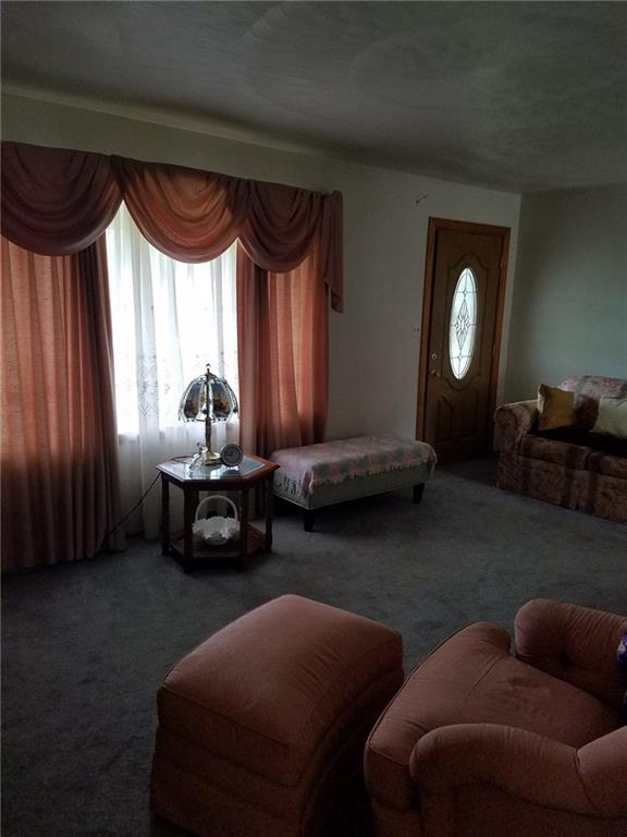 2225 McCreight Road Shelocta, PA 15774 - Photo 11 of 16 Living Room